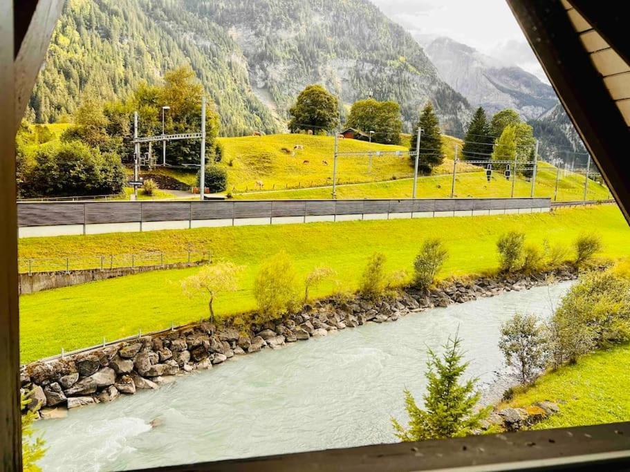 Waterfall View Kandersteg Esterno foto