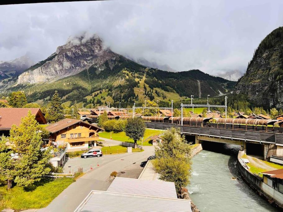 Waterfall View Kandersteg Esterno foto