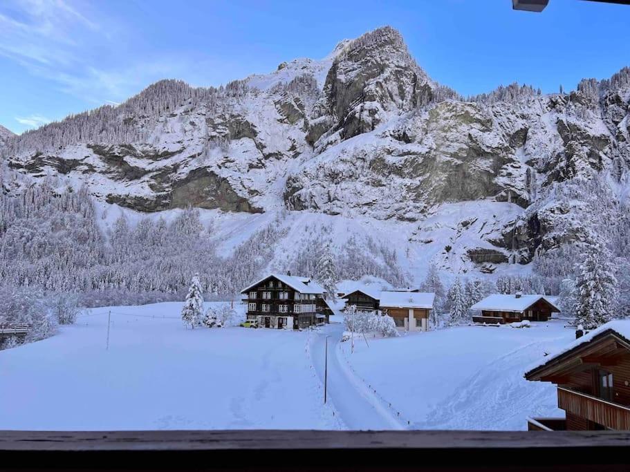 Waterfall View Kandersteg Esterno foto